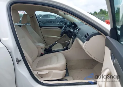 2014 Volkswagen Passat 2.5L Wolfsburg Edition from USA, damaged, VIN 1VWAP7A33EC008114